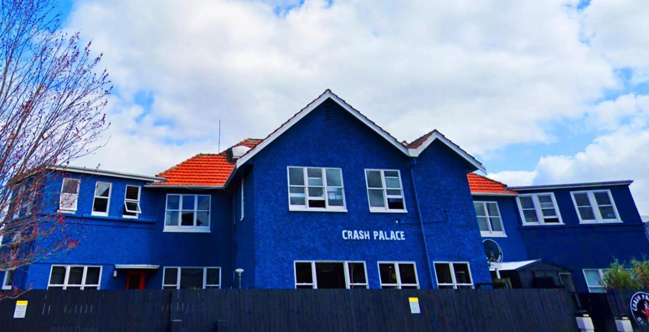 Crashpalace Backpackers Rotorua Exterior photo
