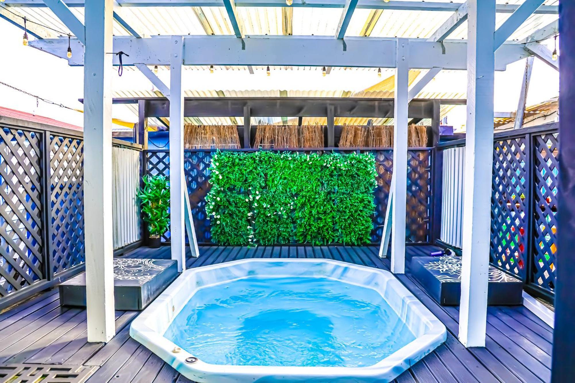 Crashpalace Backpackers Rotorua Exterior photo
